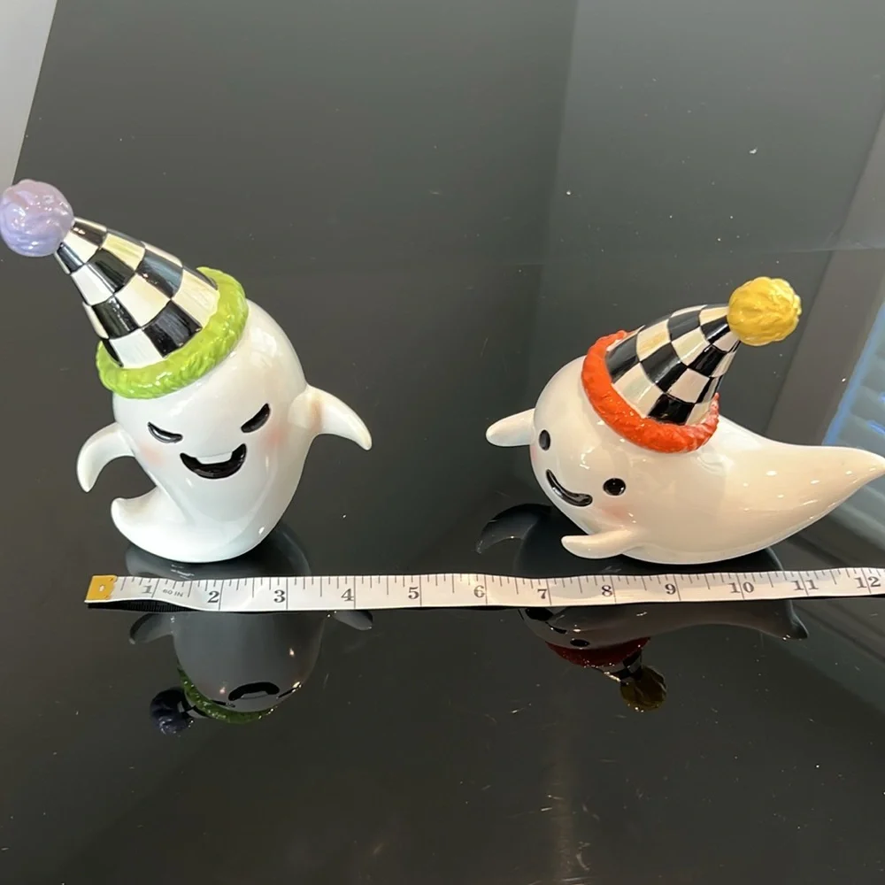🎉Host Pick🎉MacKenzie-Child’s Trick or Treat Ghost Figurines, Set of 2